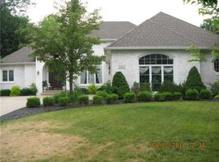 1562 Victoria Ct, Greenwood, IN 46143