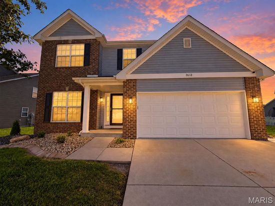2612 Beacon Point Ct, Shiloh, IL 62221