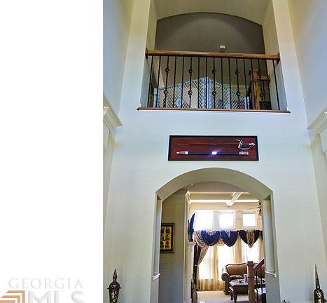 4th image of 733 Grassmeade Way