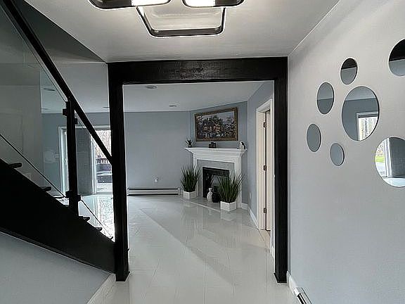 3rd image of 5275 Magnolia Ln