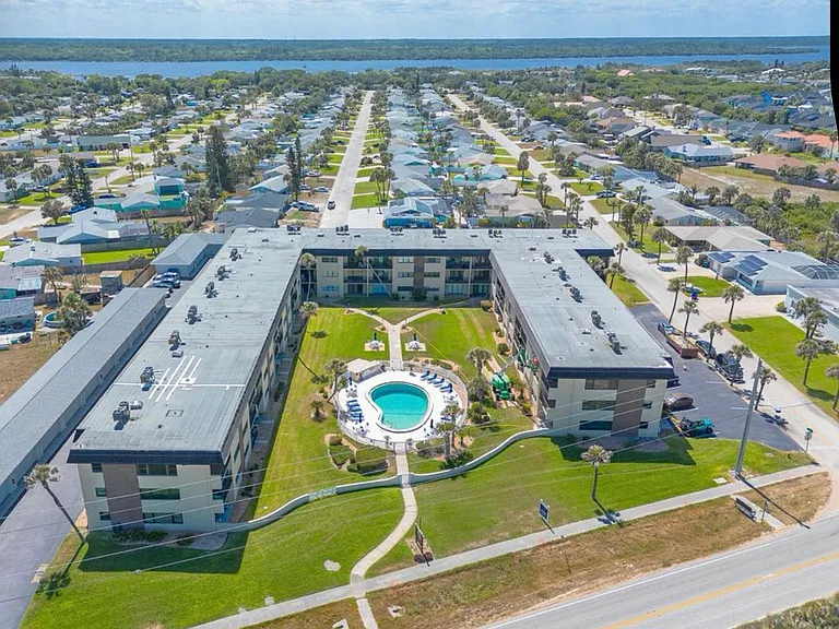 2100 Ocean Shore Blvd #102 — Photo 1