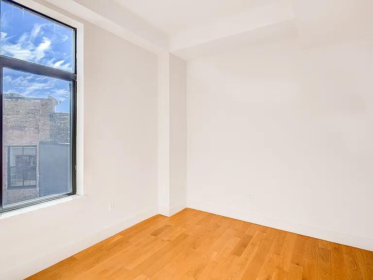 1680 Madison St #31O — Photo 7
