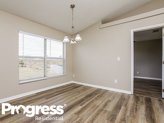 5th image of 14923 Margaux Dr