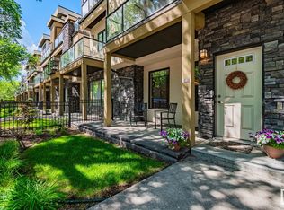 11518 76th Ave NW #4, Edmonton, AB T6G0K7