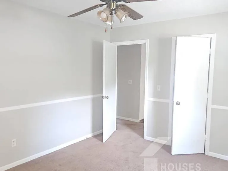 130 Ashdown Dr — Photo 6