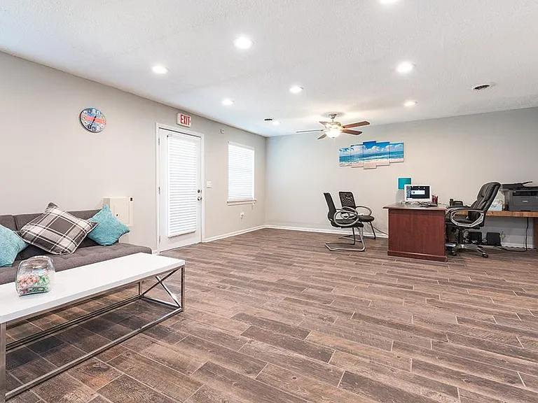 Carolina Breeze Apartments — Photo 35