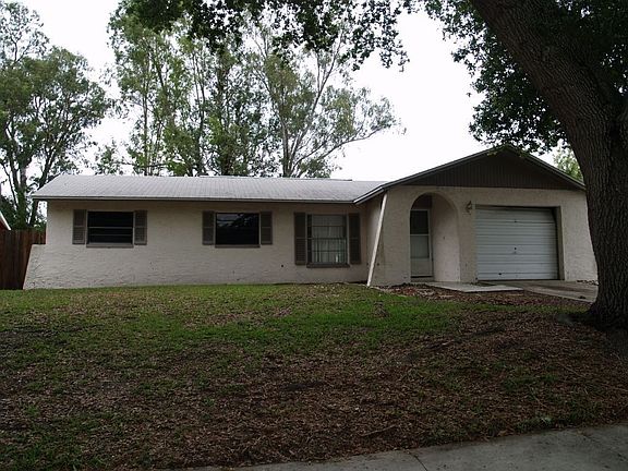 2nd image of 1572 Amberlea Dr N