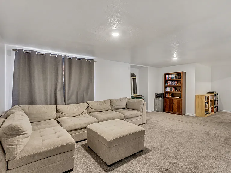 5943 Genoa Ln — Photo 29