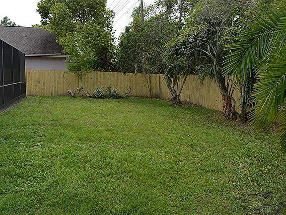 4th image of 2460 Fayette Dr W