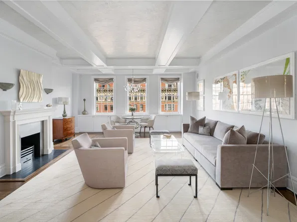 1172 Park Avenue image 1 of 14