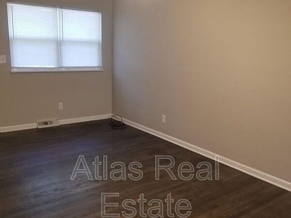 3rd image of 517-519 E Short Ave Unit 517