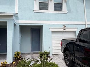 651 Salisbury Cir, Fort Pierce, FL 34982