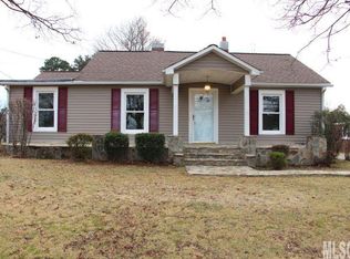 344 21st St SE, Hickory, NC 28602