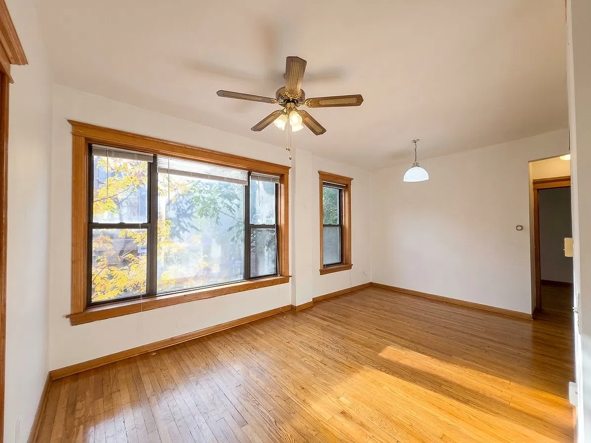 2 bed, 800 sqft, $2,000 — Photo 2