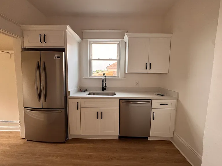 1144 Tompkins Ave SE — Photo 10