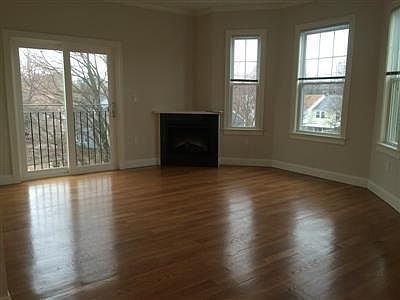 2nd image of 17 Marney St