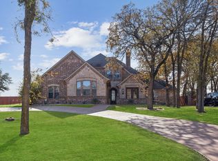5829 Lakeside Dr, Fort Worth, TX 76179