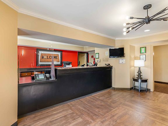 Lobby and Guest Check-in