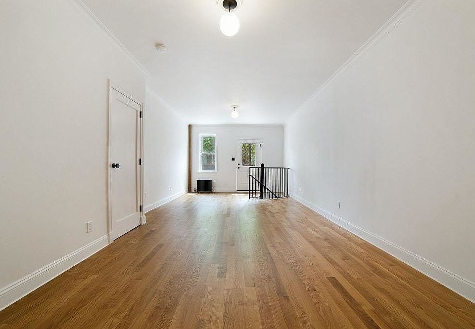 1st image of 222 Pacific St #B1