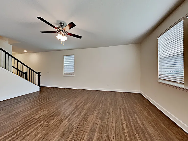 10310 Riverwalk Ct — Photo 5