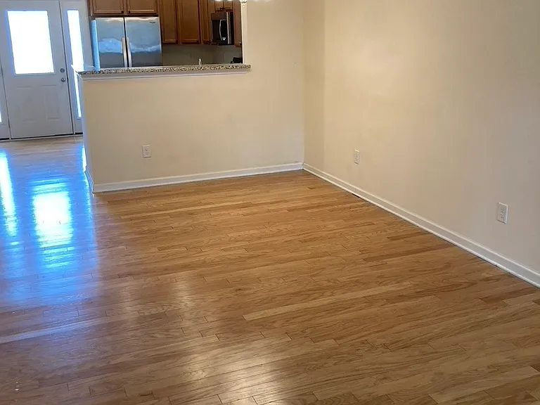 10424 Benfield Rd — Photo 15