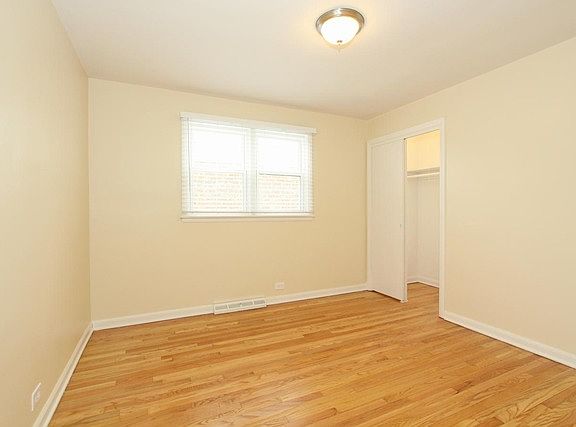 3rd image of 4505 S Lawler Ave