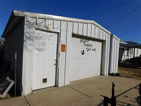 2nd image of 1101 N Beaver St