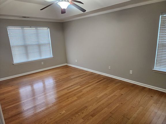 3rd image of 4325 Sentinel Pl NW