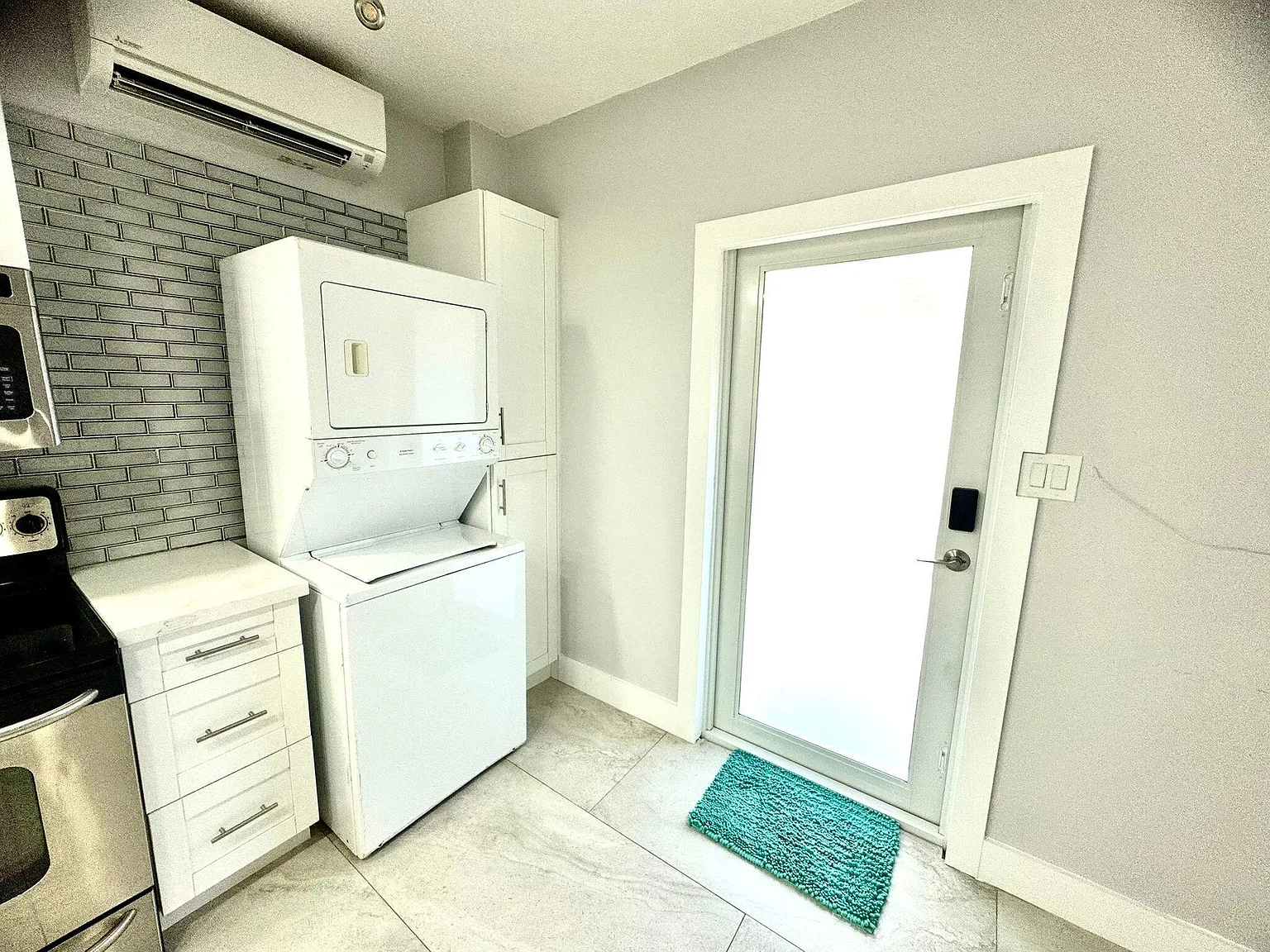 Studio, 1.0 bath, 500 sqft, $2,200 — Photo 4