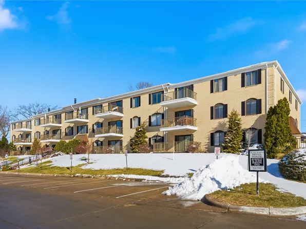 2131 1st Ave SE APT 310, Cedar Rapids, IA 52402
