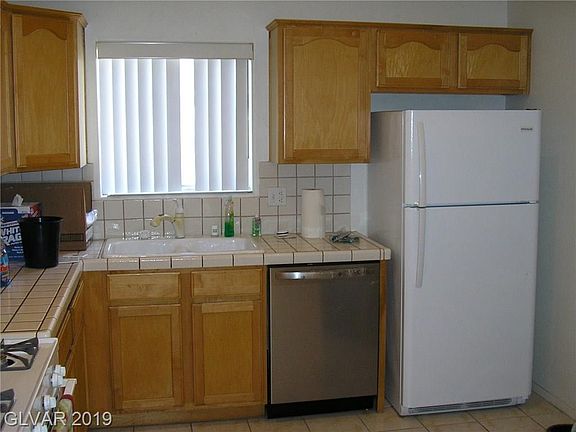 4th image of 5085 Burnham Ave
