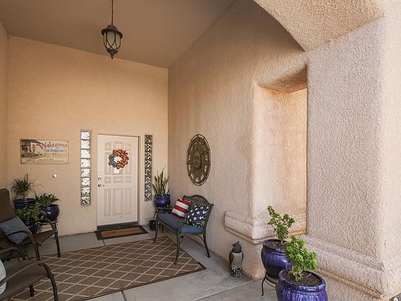 3rd image of 678 N Lookout Ln
