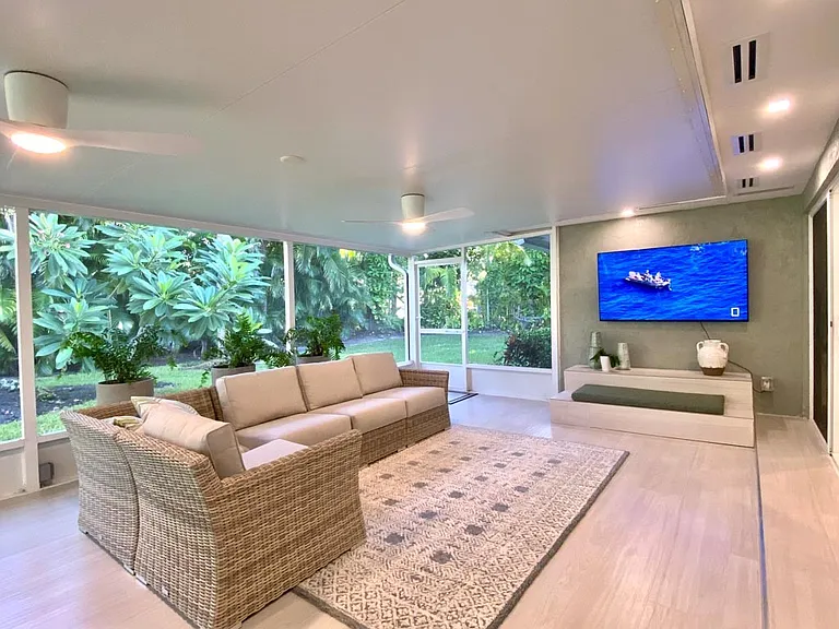 907 Tropic Dr — Photo 5