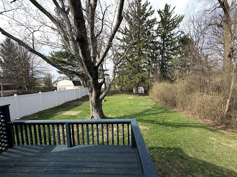 32 Gertrude Ave — Photo 12