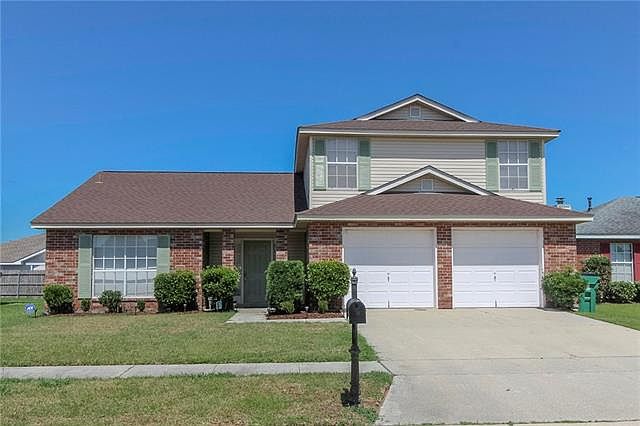 1st image of 4916 Wood Forest Dr