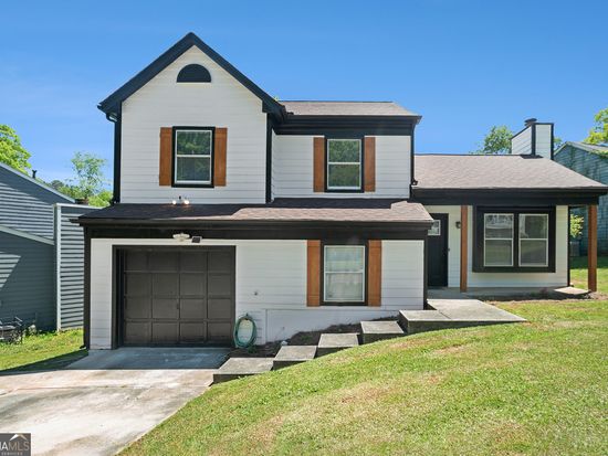 1703 Laurel Creek Cir, Lithonia, GA 30058