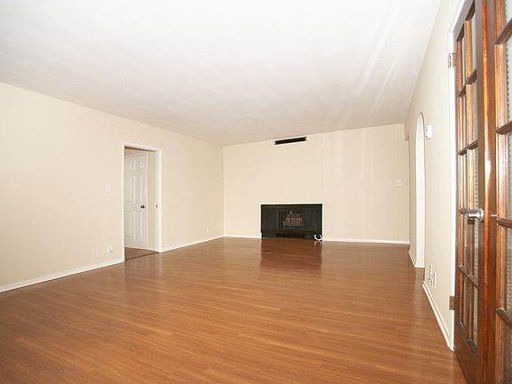 4th image of 1833 Westholme Ave APT 207