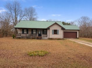 2813 She Boss Rd, Duck River, TN 38454