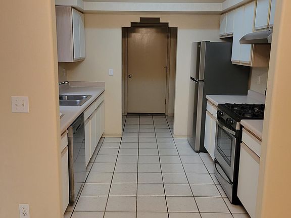4th image of 703 Athenian Way