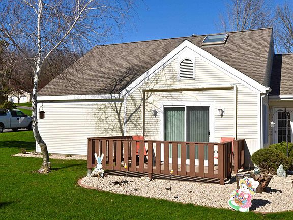 2nd image of 92 Valley Trail Dr