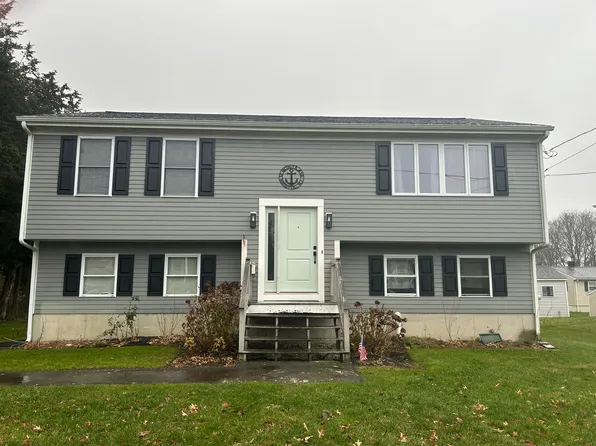 12 Rosita Ave, Bristol, RI 02809