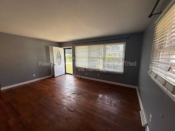 2nd image of 710 Savannah St