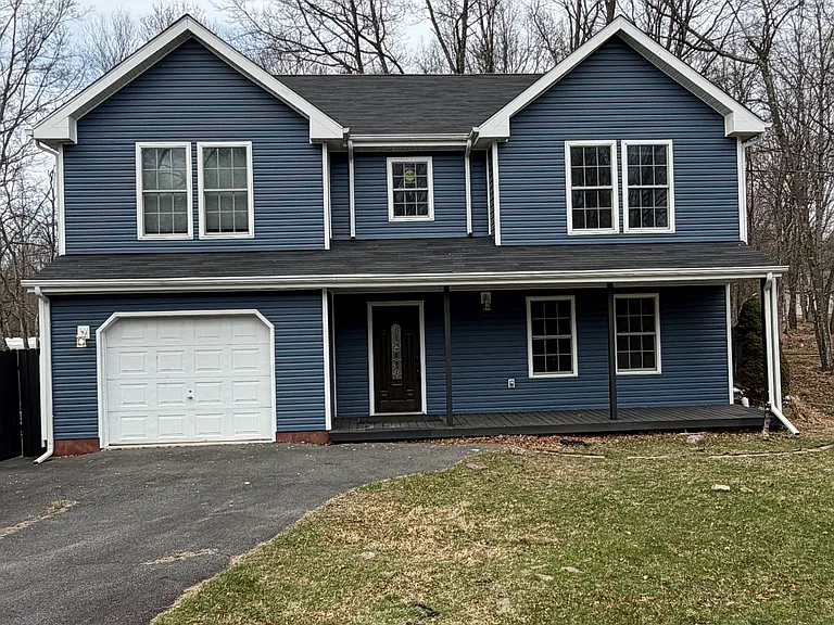 131 N Shore Dr — Photo 1
