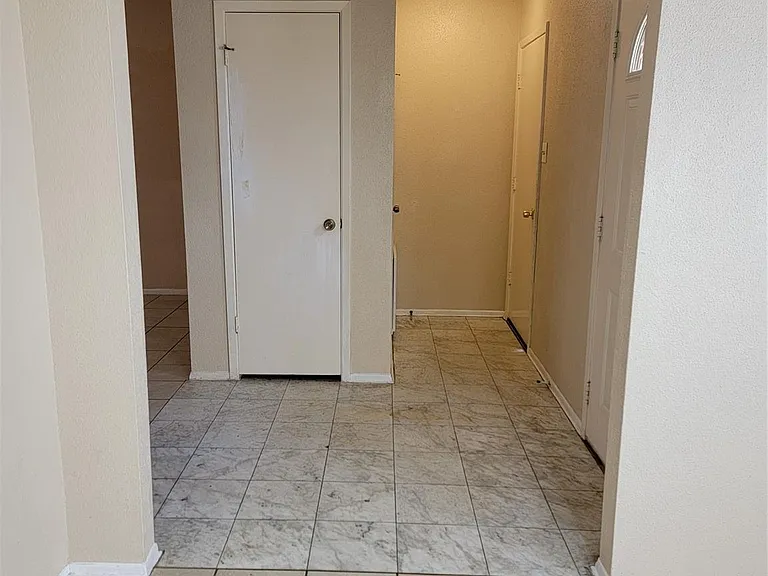 6707 Loch Bruceray Dr — Photo 3