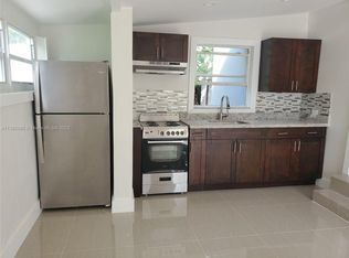 715 Columbus Pkwy APT R, Hollywood, FL 33021