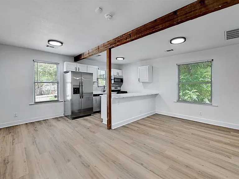 2305 Longview St — Photo 31