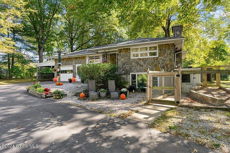 3rd image of 86 Cordell Road