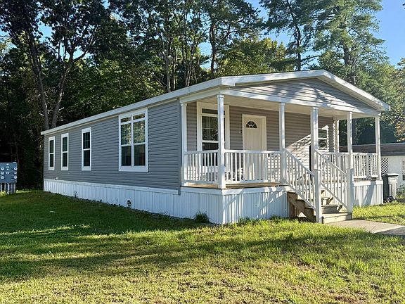 2nd image of 116 Bluebird Rd #10