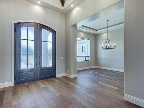 5th image of 1281 E Kingbird Pl