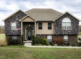 4065 Chapel Hill Rd, Southside, TN 37040